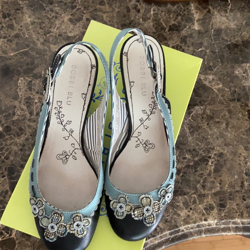 Shoes - Picture 3 of 3